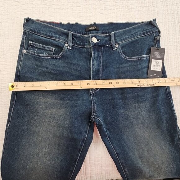 True Religion Ricky Jeans Men's 36x34 Med Wash Relaxed Straight Leg NEW NWT - Picture 4 of 16